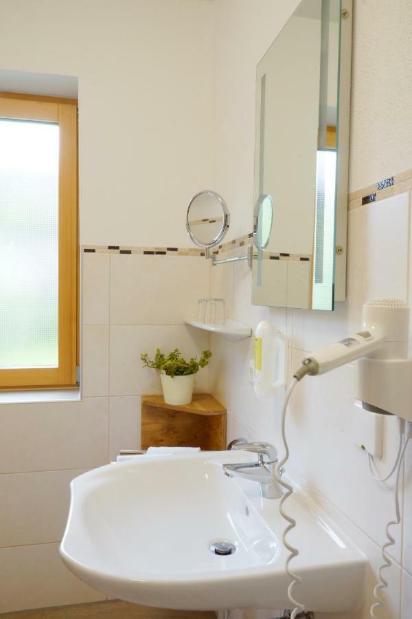Simmernhof Mossendorf Hotel Бургленгенфелд Екстериор снимка